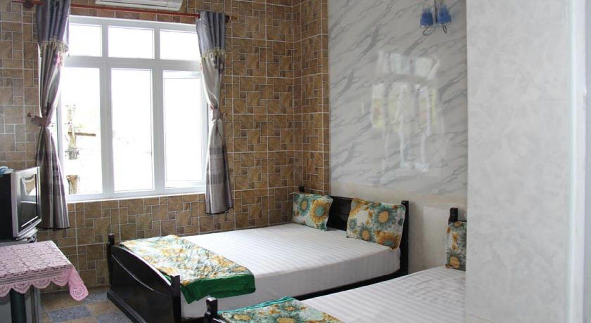 Yen Vy Hotel Quy Nhon Exteriör bild