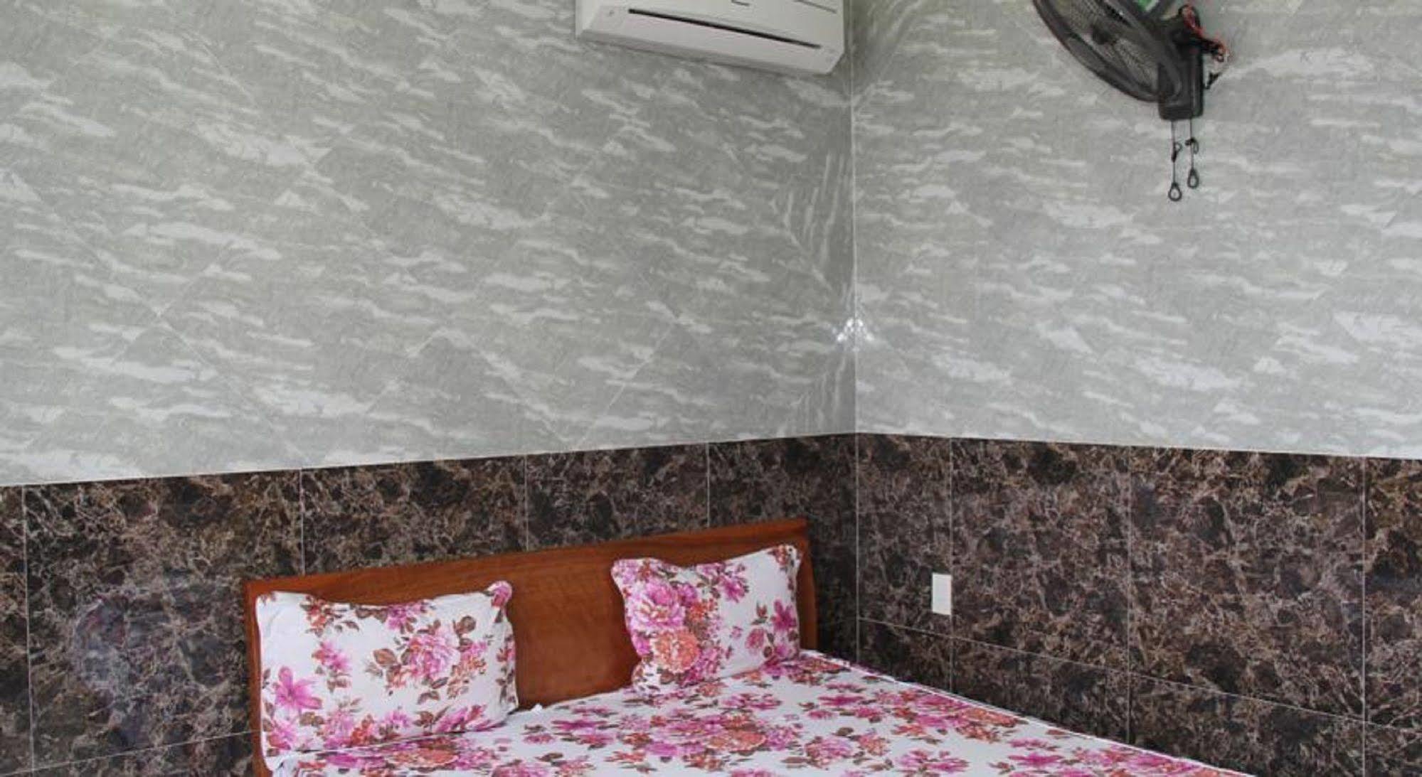 Yen Vy Hotel Quy Nhon Exteriör bild